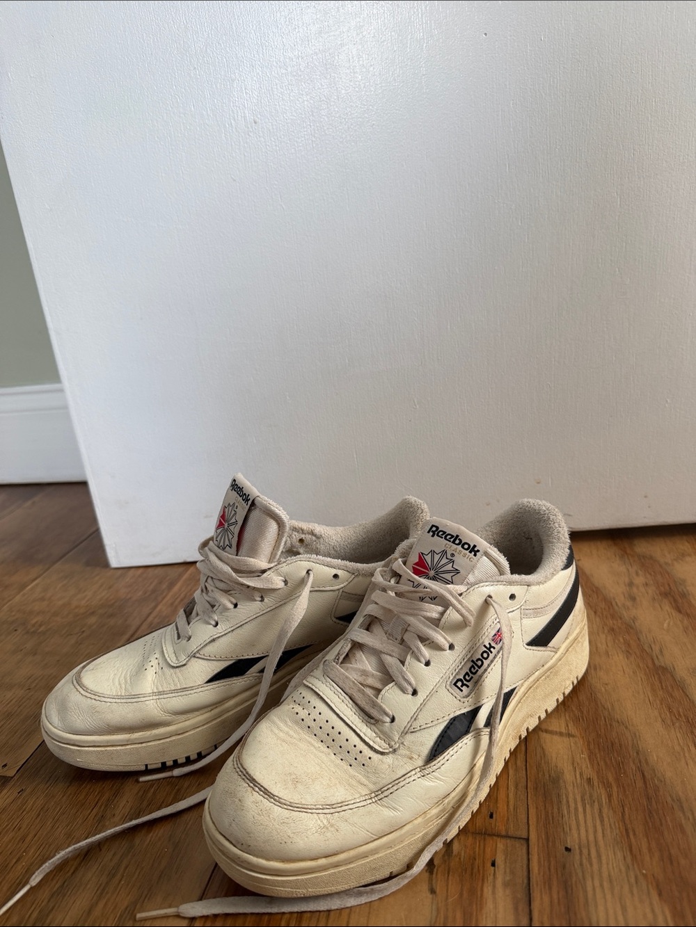 Reebok Women's Cream and Black Retro Low-Top Sneakers